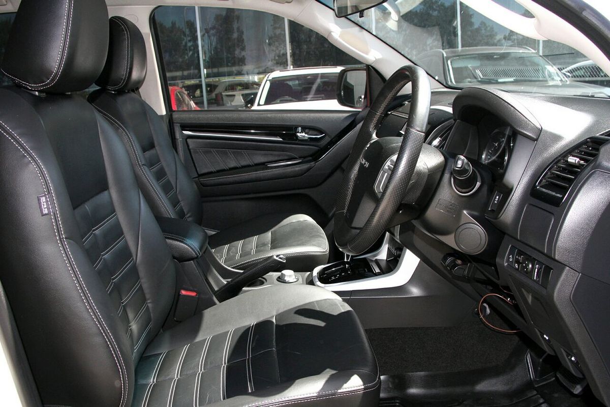 2019 Isuzu MU-X LS-T