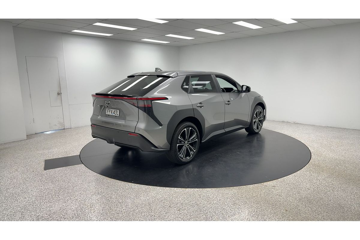 2023 Toyota bZ4X XEAM10R