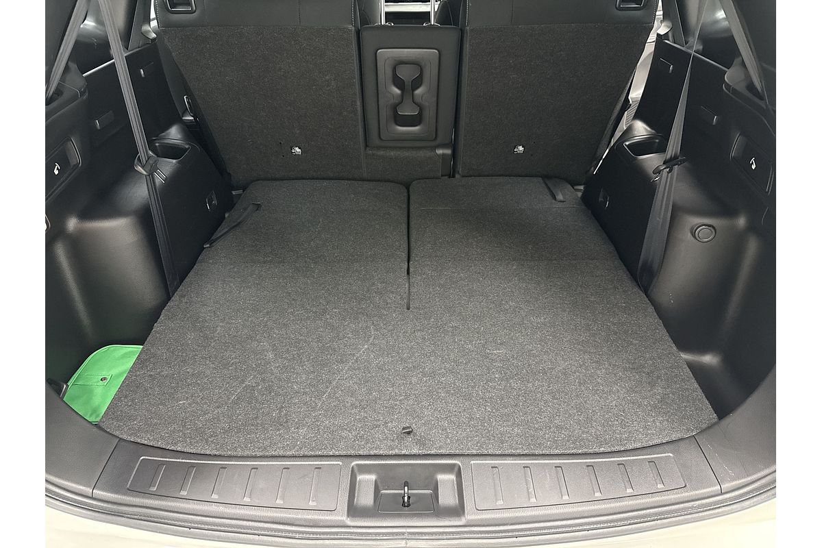 2023 Mitsubishi Outlander ES ZM