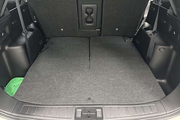 2023 Mitsubishi Outlander ES ZM