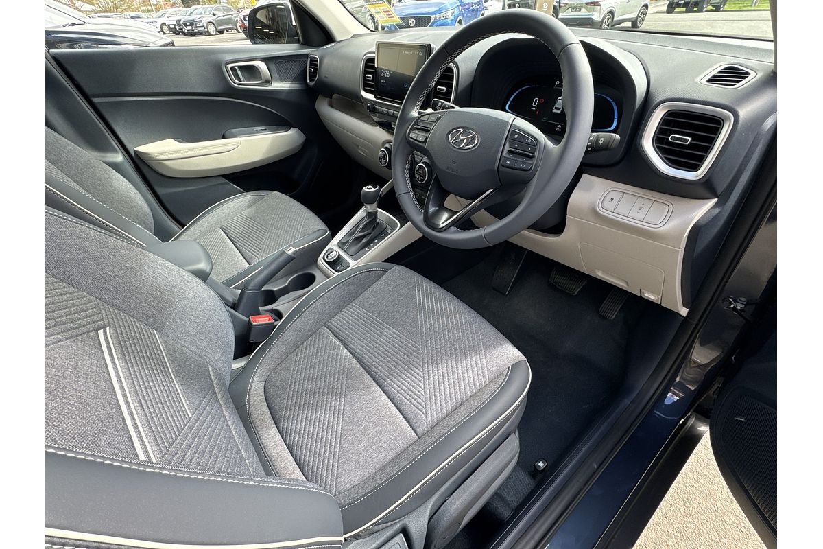 2025 Hyundai Venue Elite QX.V5