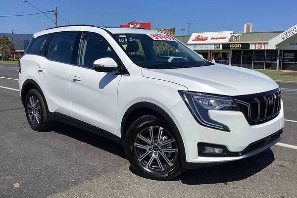 2025 Mahindra XUV700 AX7L