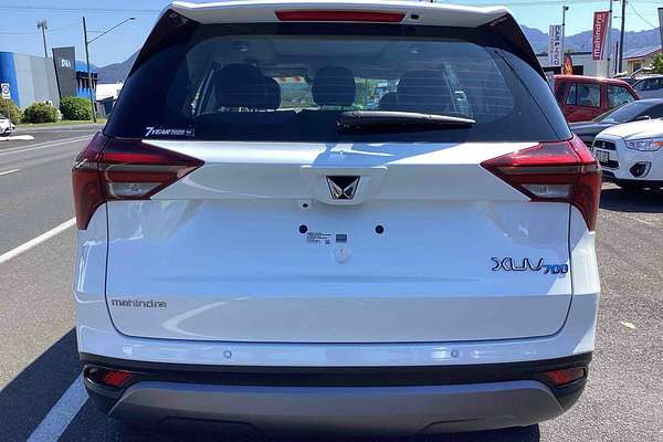 2025 Mahindra XUV700 AX7L