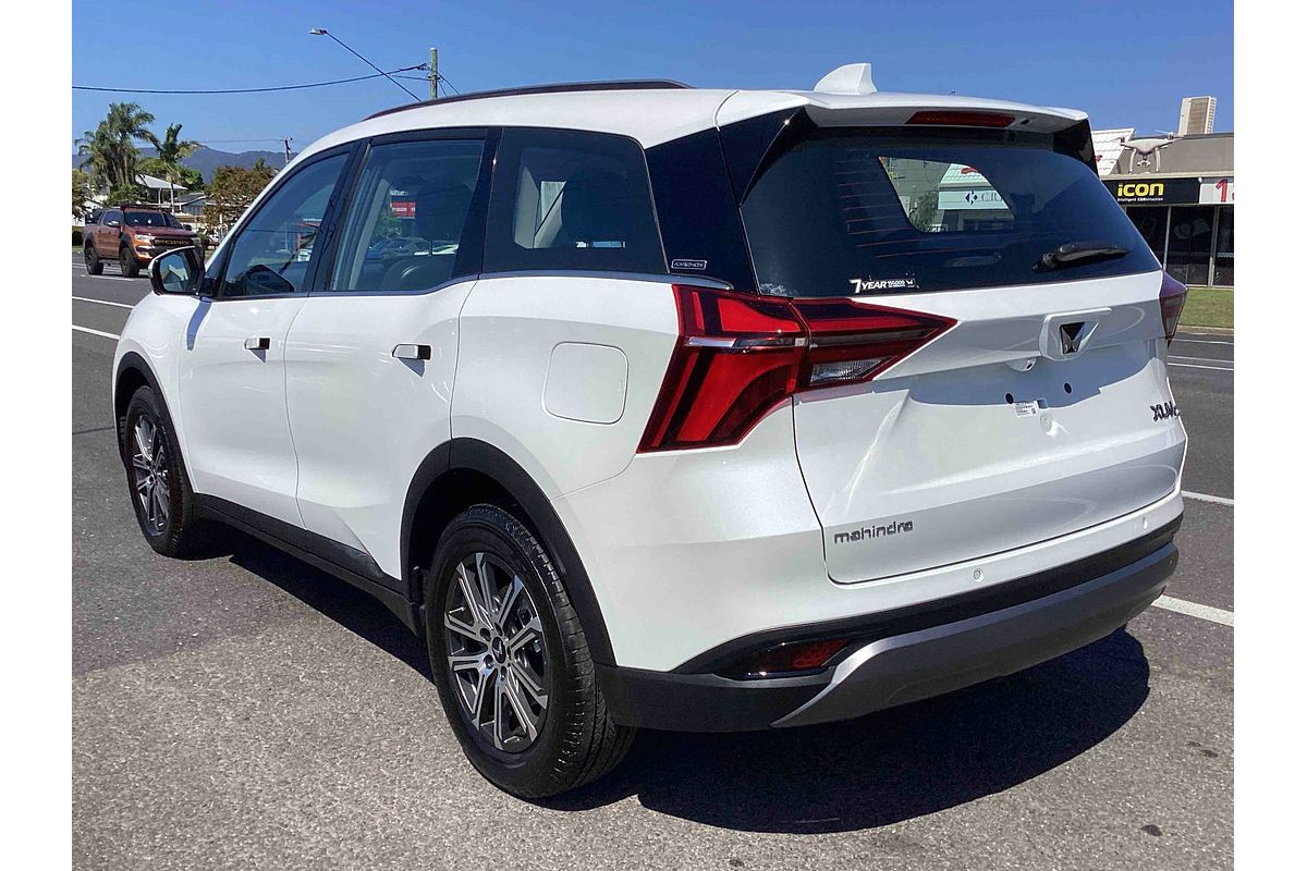 2025 Mahindra XUV700 AX7L