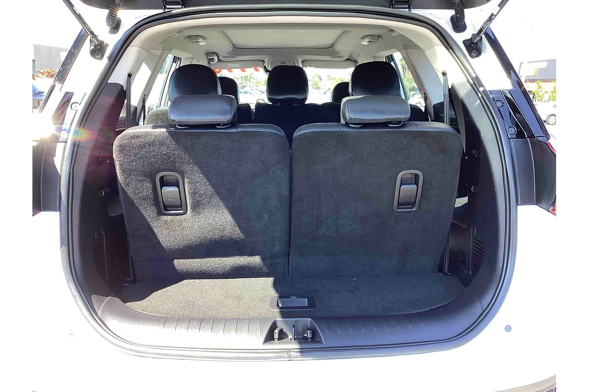 2025 Mahindra XUV700 AX7L