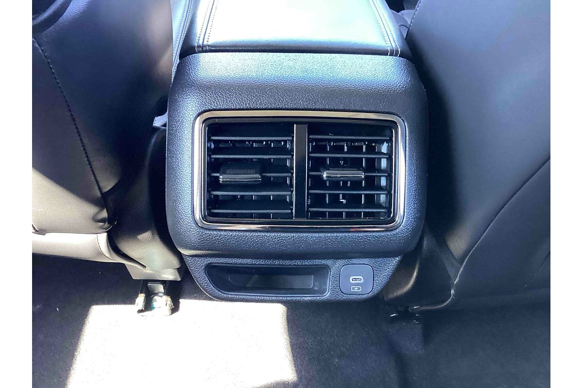 2025 Mahindra XUV700 AX7L