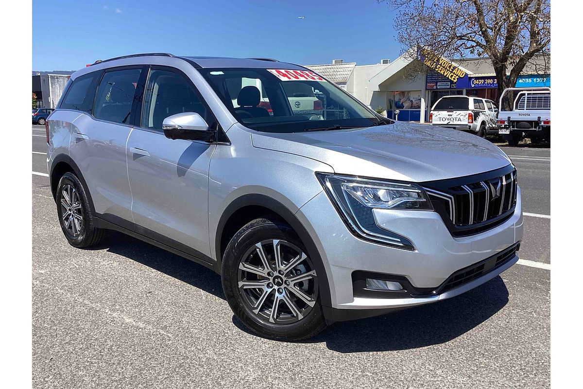 2025 Mahindra XUV700 AX7L