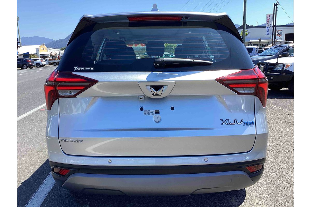 2025 Mahindra XUV700 AX7L