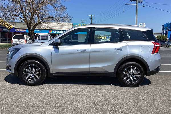 2025 Mahindra XUV700 AX7L