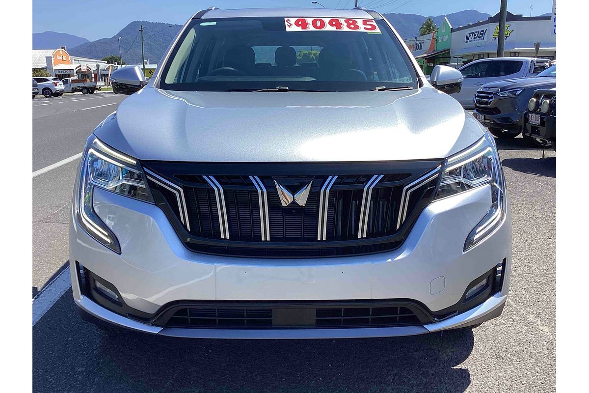 2025 Mahindra XUV700 AX7L