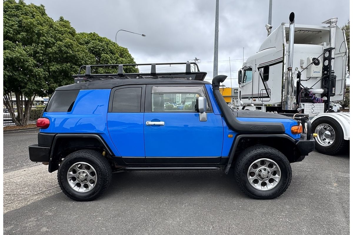 2011 Toyota FJ Cruiser GSJ15R