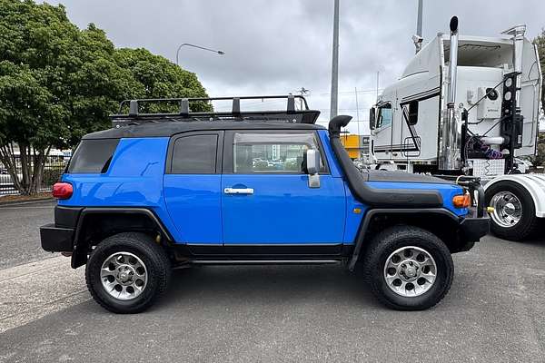 2011 Toyota FJ Cruiser GSJ15R