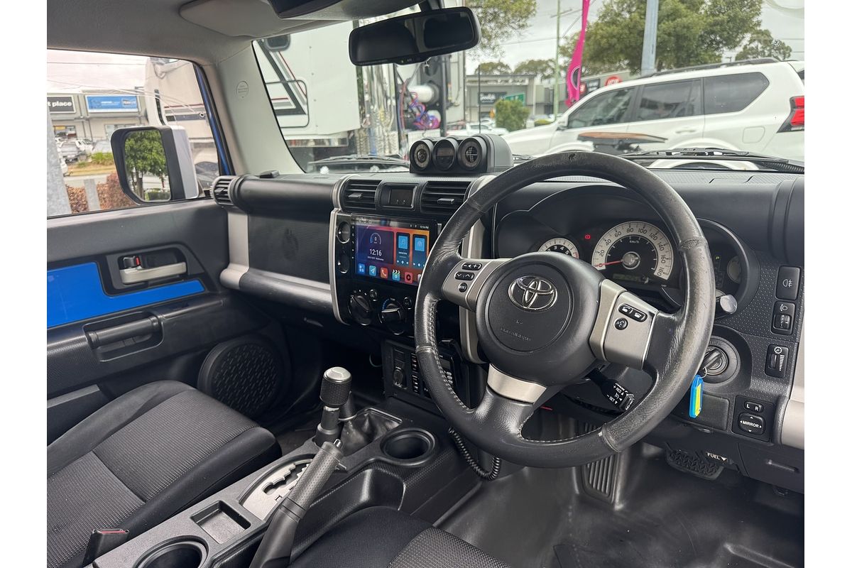 2011 Toyota FJ Cruiser GSJ15R