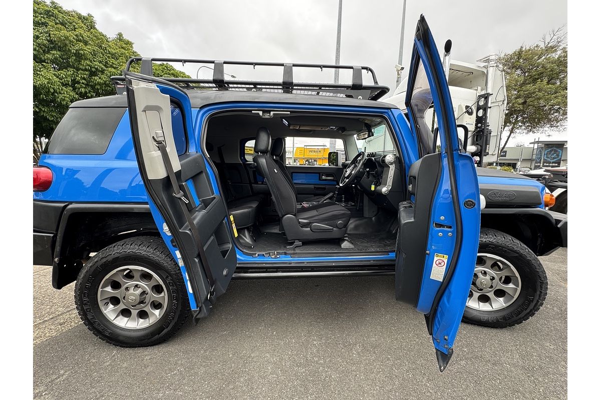 2011 Toyota FJ Cruiser GSJ15R