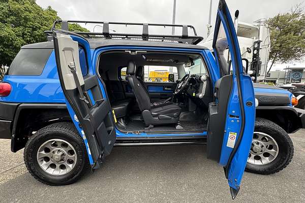 2011 Toyota FJ Cruiser GSJ15R