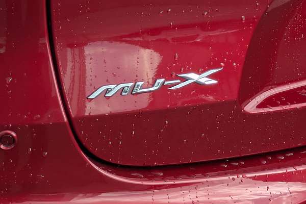 2025 Isuzu MU-X LS-T