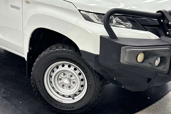 2020 Mitsubishi Triton GLX ADAS MR 4X4