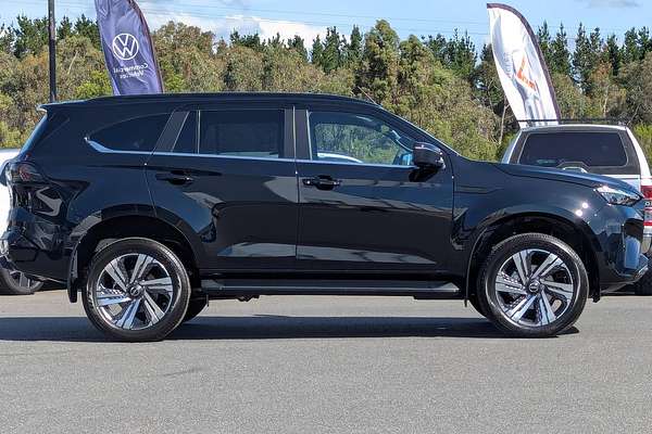 2025 Isuzu MU-X LS-T