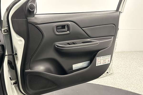 2020 Mitsubishi Triton GLX ADAS MR 4X4