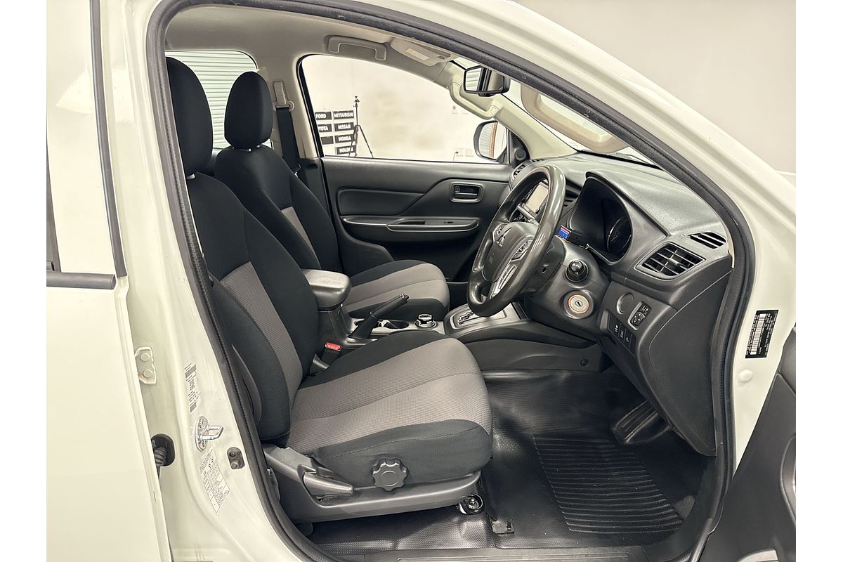 2020 Mitsubishi Triton GLX ADAS MR 4X4