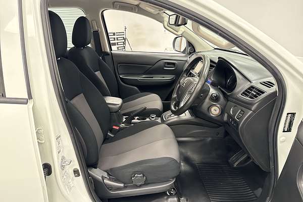 2020 Mitsubishi Triton GLX ADAS MR 4X4