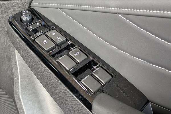 2025 Isuzu MU-X LS-T