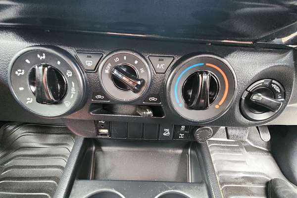 2020 Toyota Hilux SR GUN126R 4X4
