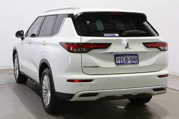 2024 Mitsubishi Outlander LS ZM