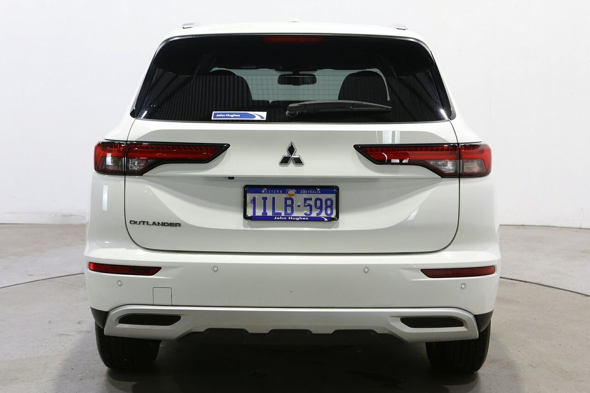 2024 Mitsubishi Outlander LS ZM