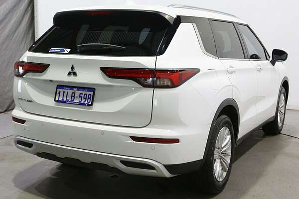2024 Mitsubishi Outlander LS ZM