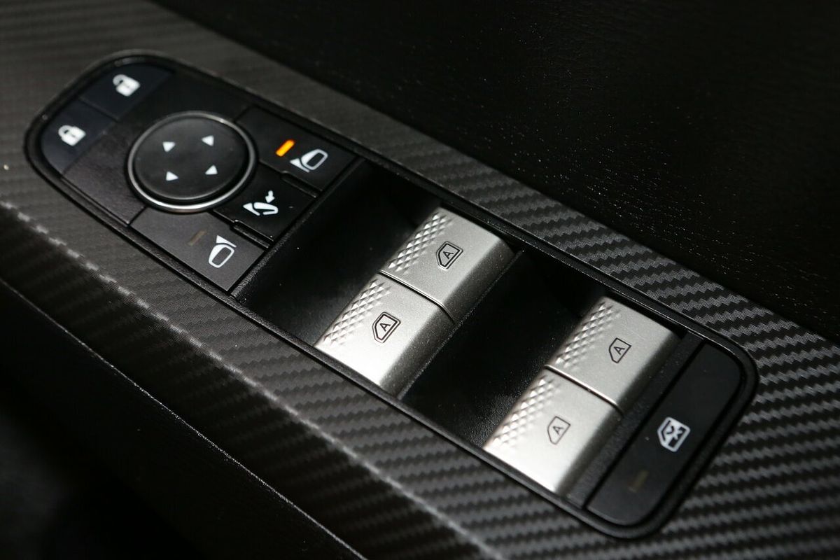 2024 Mitsubishi Outlander LS ZM