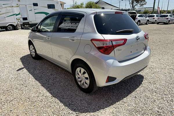 2018 Toyota VITZ F (HYBRID) NHP130