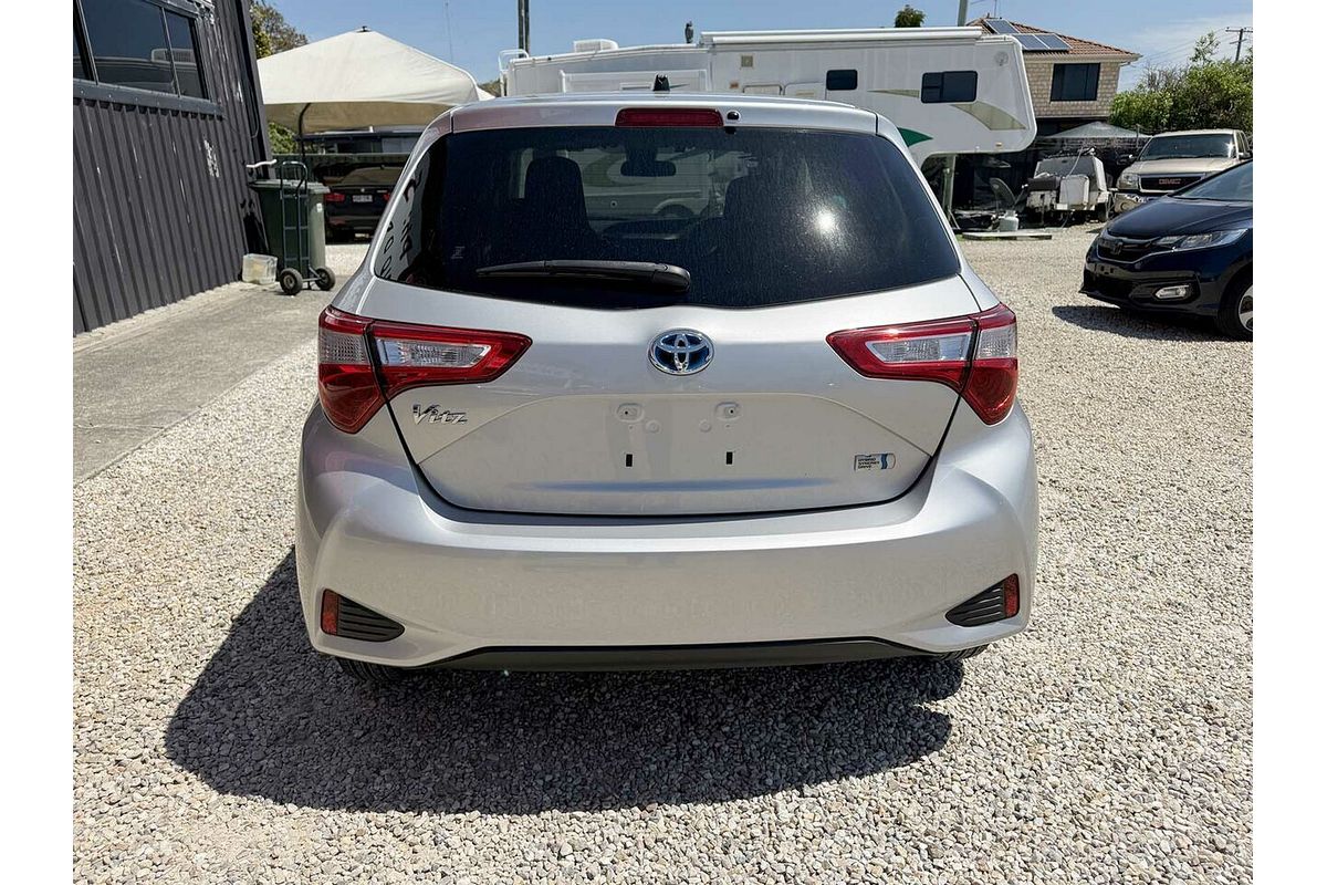 2018 Toyota VITZ F (HYBRID) NHP130