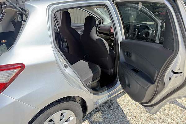2018 Toyota VITZ F (HYBRID) NHP130