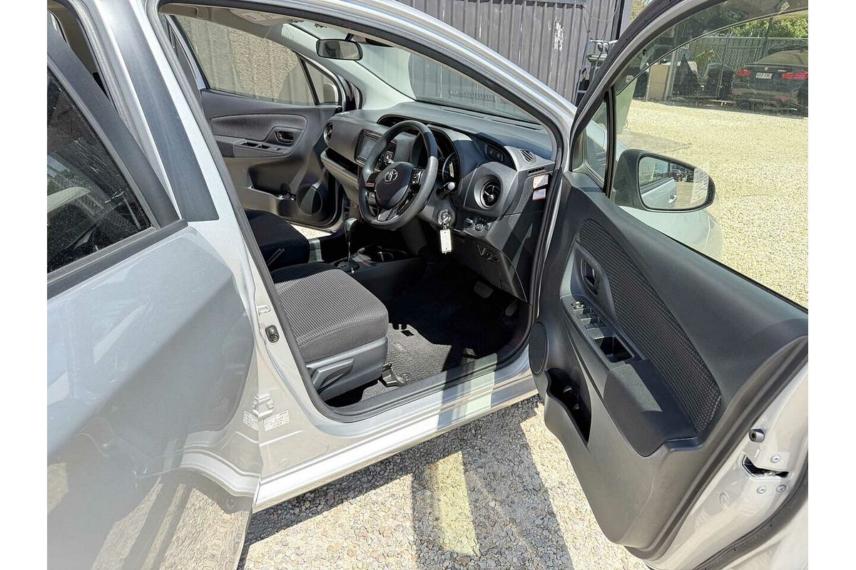 2018 Toyota VITZ F (HYBRID) NHP130