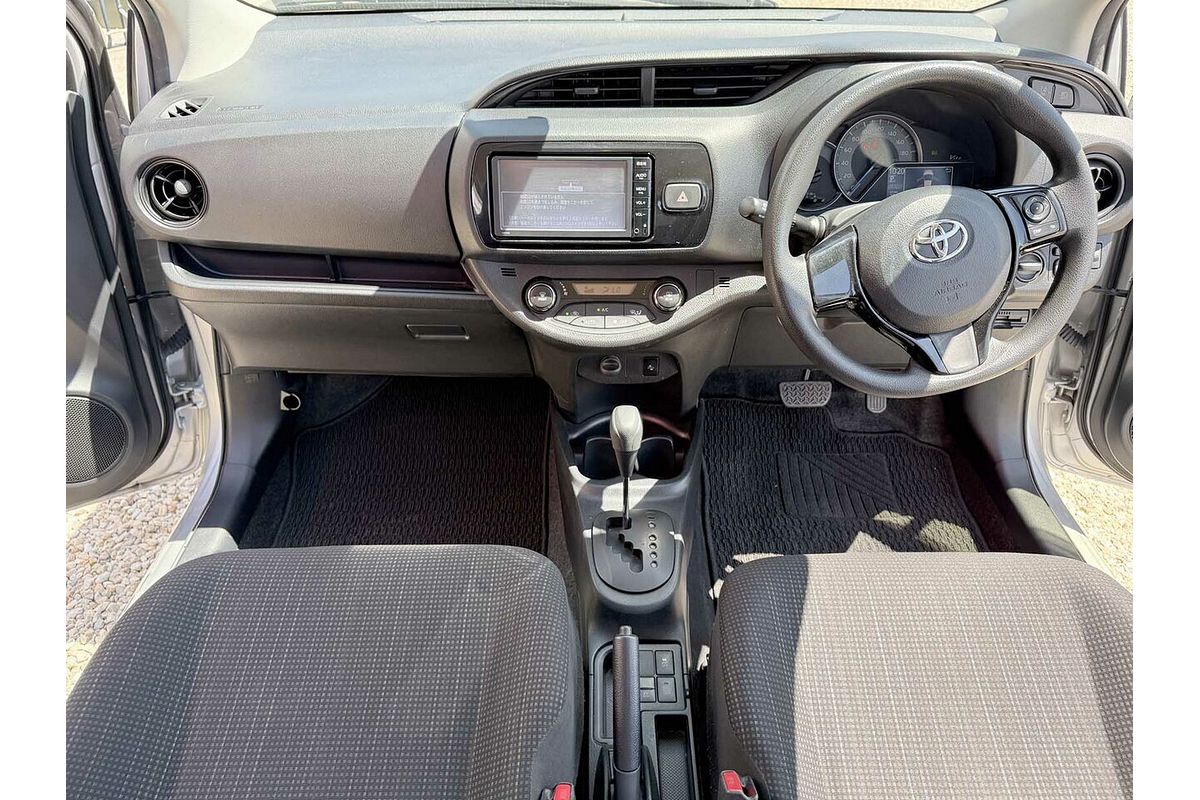 2018 Toyota VITZ F (HYBRID) NHP130