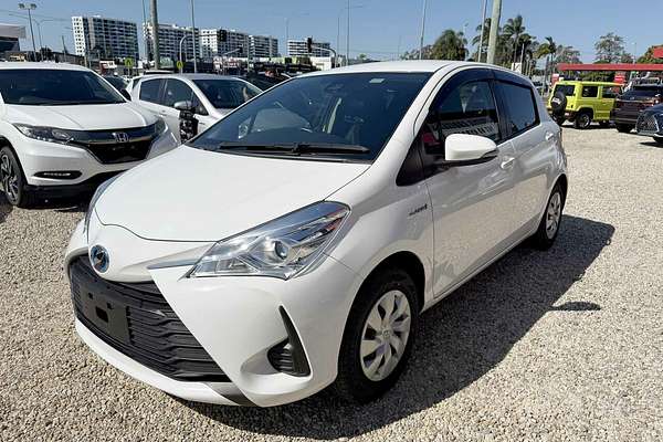 2019 Toyota VITZ F (HYBRID) NHP130