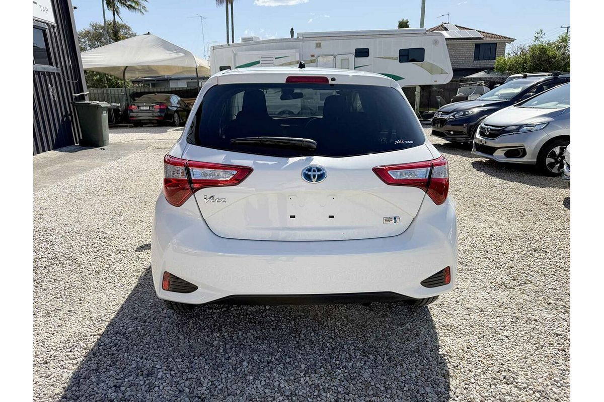 2019 Toyota VITZ F (HYBRID) NHP130