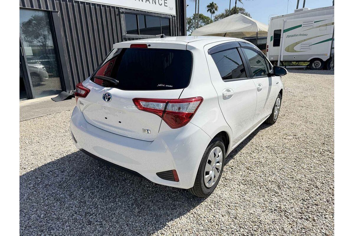 2019 Toyota VITZ F (HYBRID) NHP130