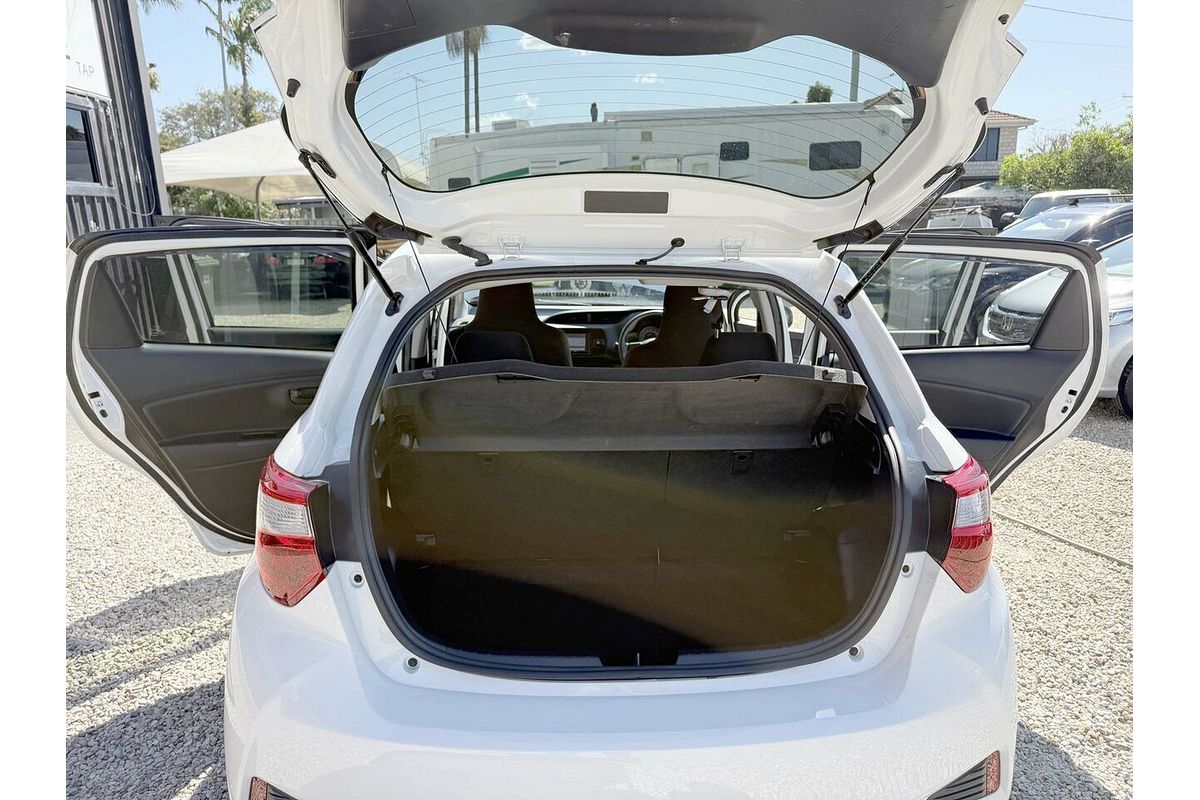2019 Toyota VITZ F (HYBRID) NHP130