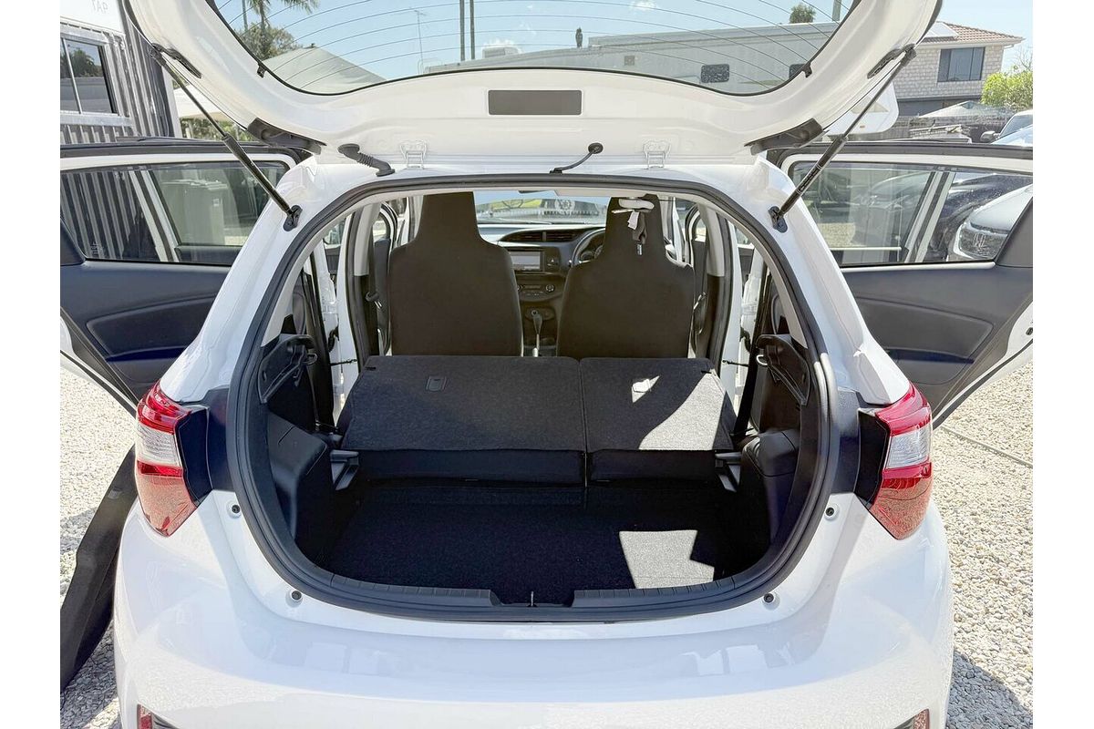 2019 Toyota VITZ F (HYBRID) NHP130