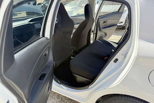 2019 Toyota VITZ F (HYBRID) NHP130