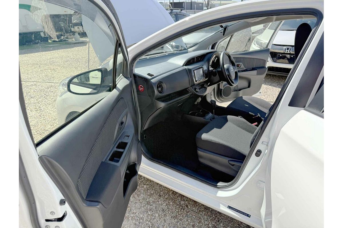 2019 Toyota VITZ F (HYBRID) NHP130