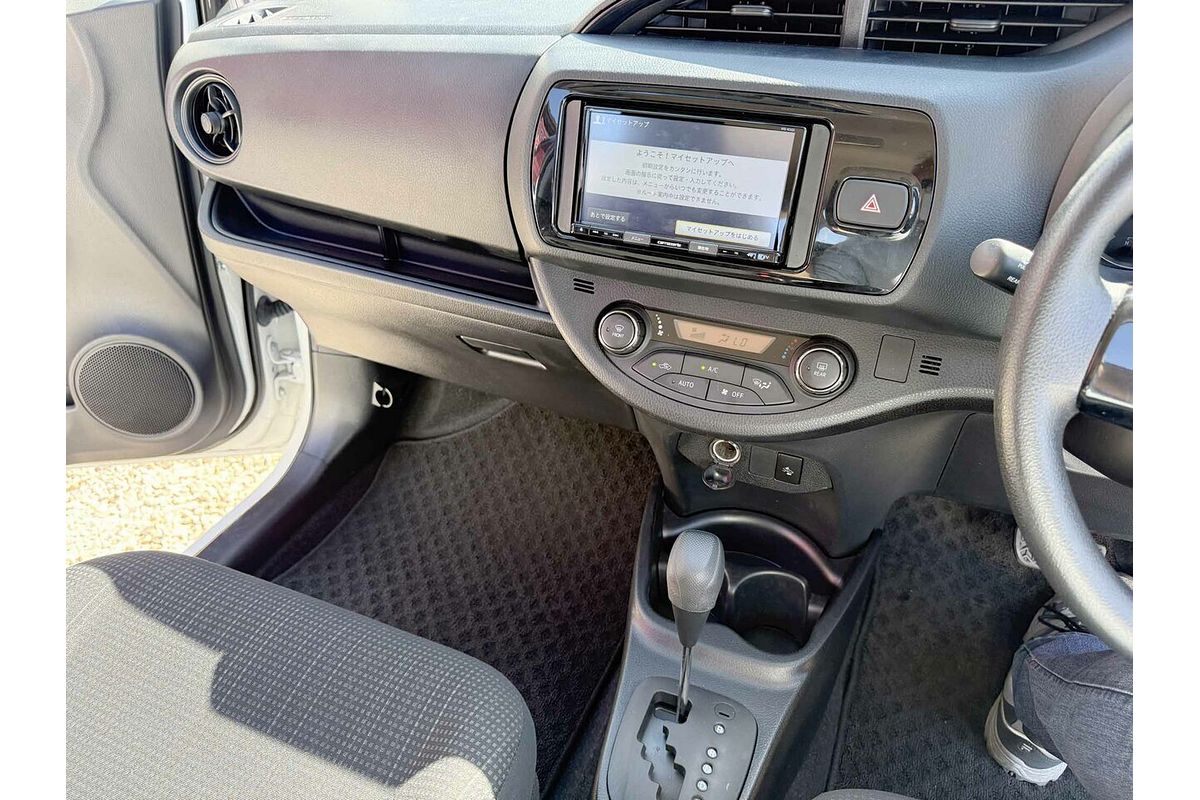 2019 Toyota VITZ F (HYBRID) NHP130