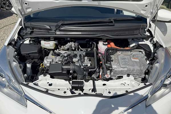 2019 Toyota VITZ F (HYBRID) NHP130