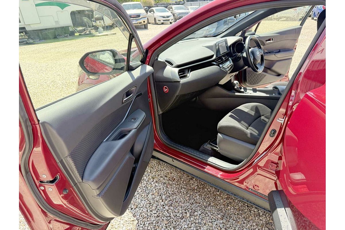 2018 Toyota C-HR (HYBRID) ZYX10