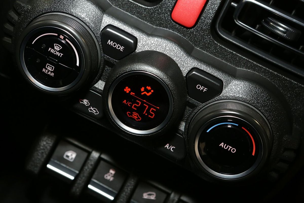 2022 Suzuki Jimny GLX GJ