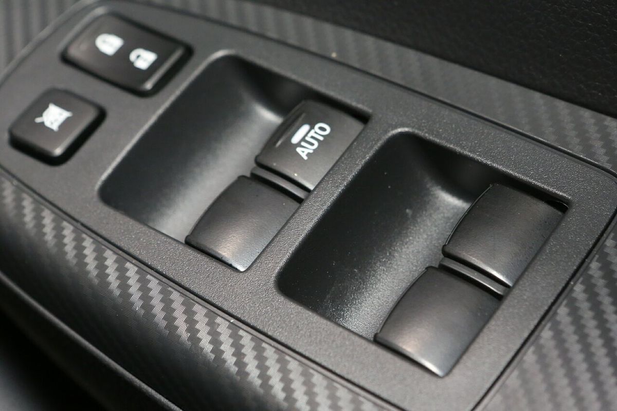 2024 Mitsubishi Eclipse Cross ES YB