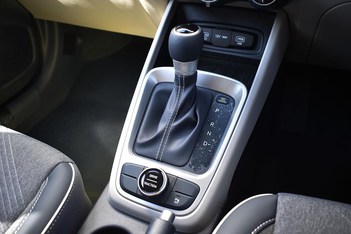 2025 Hyundai Venue Elite QX.V5