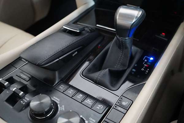 2019 Lexus LX LX450d VDJ201R